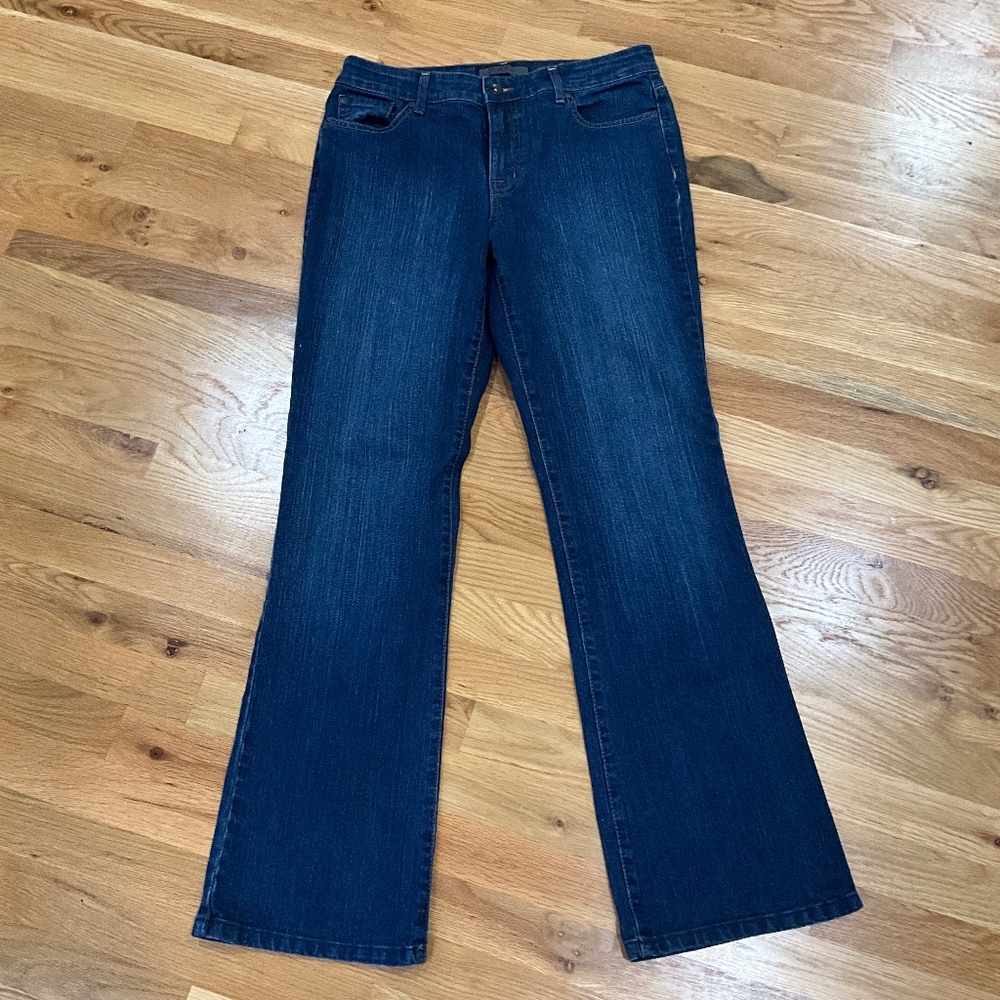 Women’s Nine West sz 10 boot cut stretch jeans